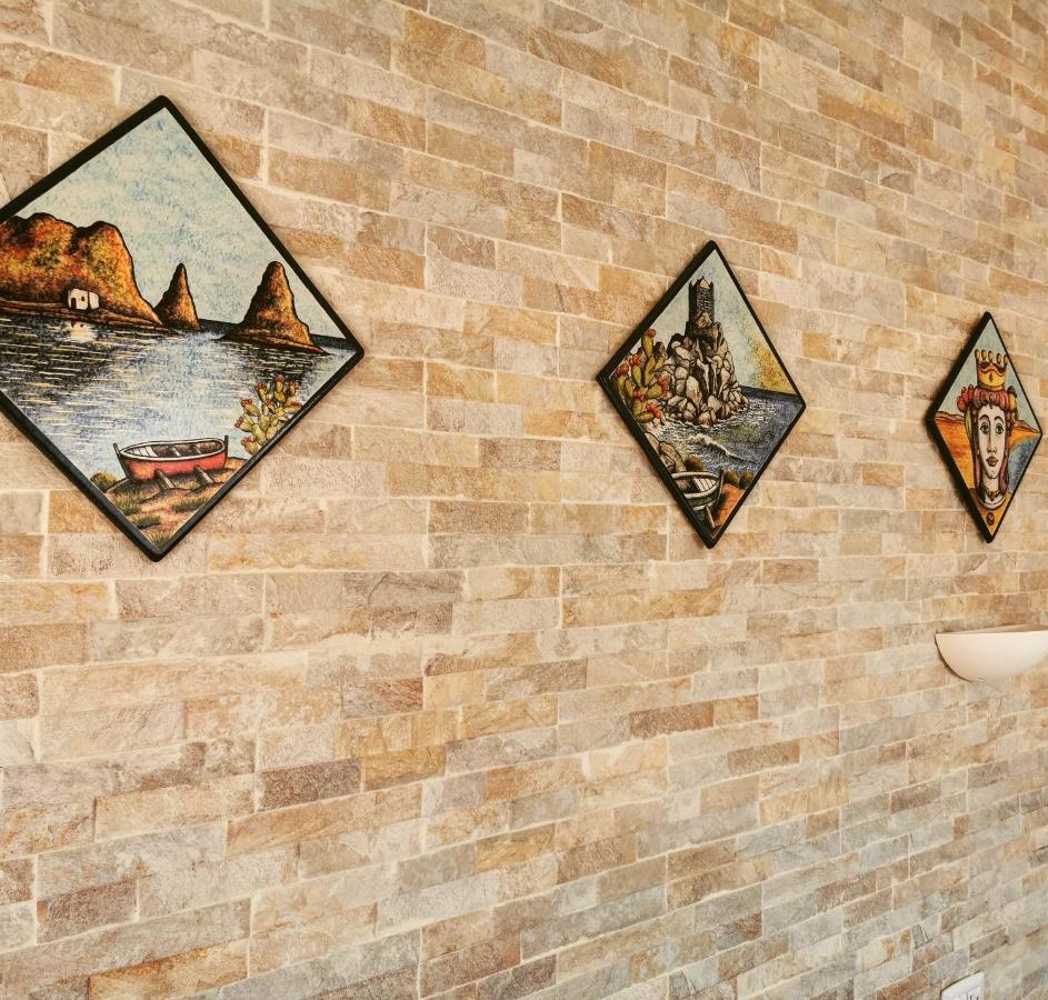 לינה וארוחת בוקר אסראלה Made In Sicily Santa Tecla מראה חיצוני תמונה